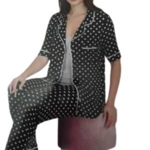 Siyah Benekli Pijama Takımı